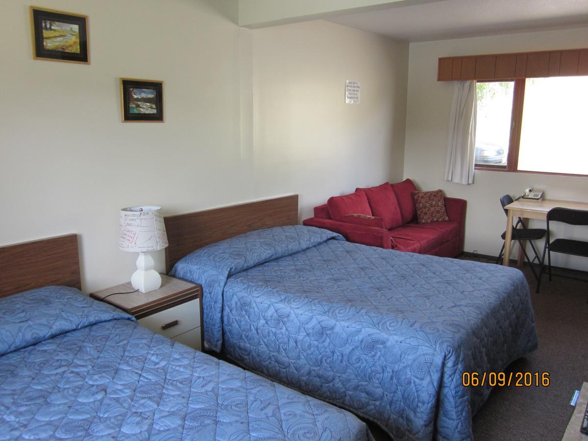 Valleyview Motel Williams Lake Esterno foto