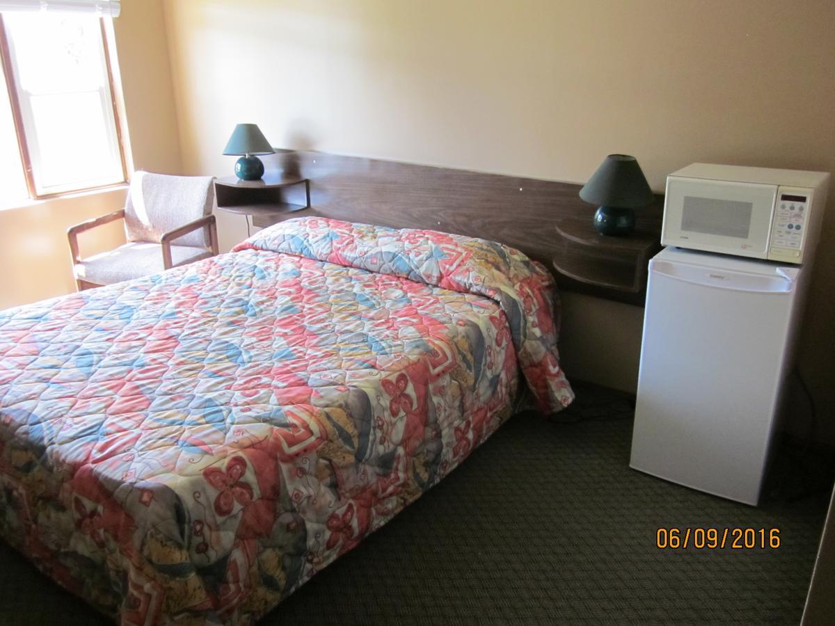 Valleyview Motel Williams Lake Esterno foto