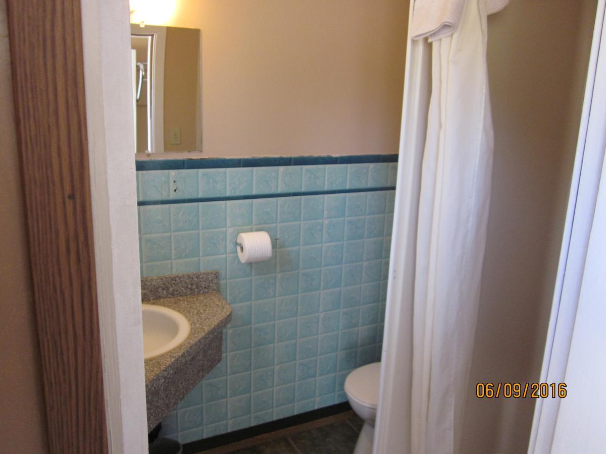 Valleyview Motel Williams Lake Esterno foto